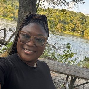 Meet your Posher, Alisha